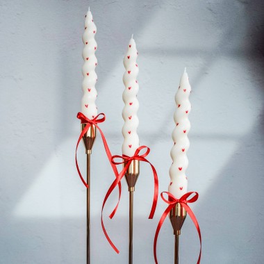 Suktos stalo žvakės "meilė"